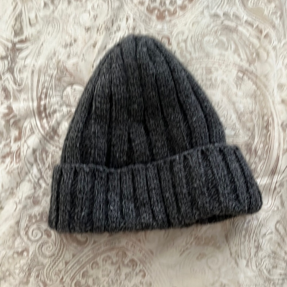 Grey hat